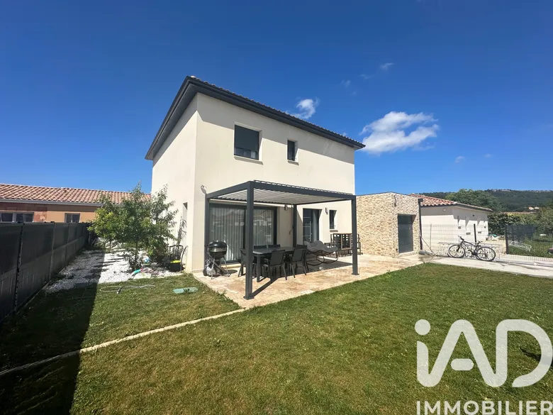 Maison 4 pièces 155 m² · à Laudun-l'Ardoise · 155 m² · 357 000 €