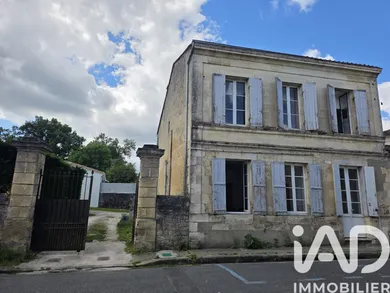 House in Vertheuil (33180)