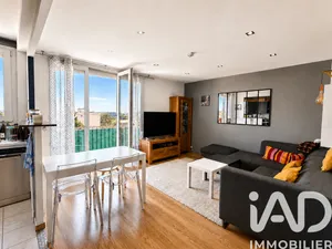 Apartment in Nozay (91620)