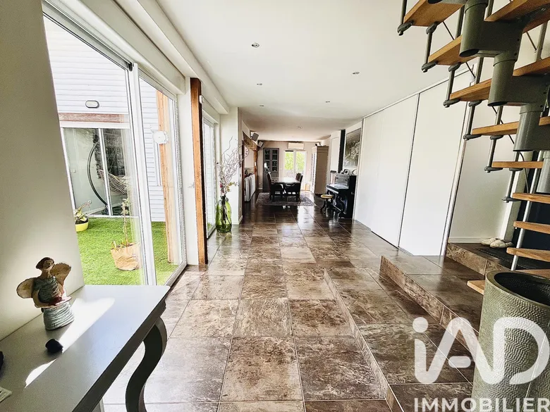 Maison 5 pièces 160 m² · à Trélou-sur-Marne · 160 m² · 250 000 €