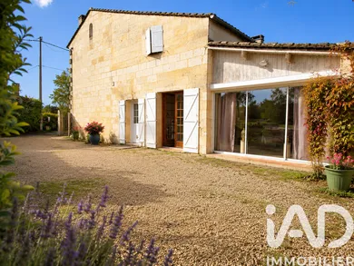 Maison à Lussac (33570)