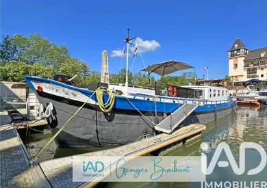 Barge in Cergy (95000)