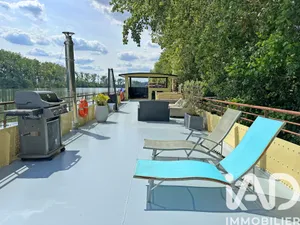 Barge in Conflans-Sainte-Honorine (78700)