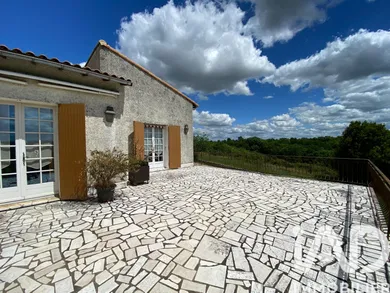 Maison à Sainte-Eanne (79800)