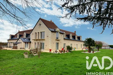 Architectural house in Neuillé-Pont-Pierre (37360)