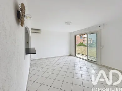 Apartment in Bandol (83150)
