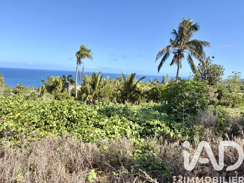 Terrain 475 m² · à Bâtir À Petite-Île · 475 m² · 239 000 €