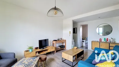 Apartment in Vienne (38200)