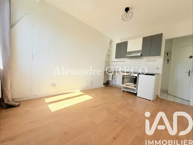 Studio à Paris (75017)