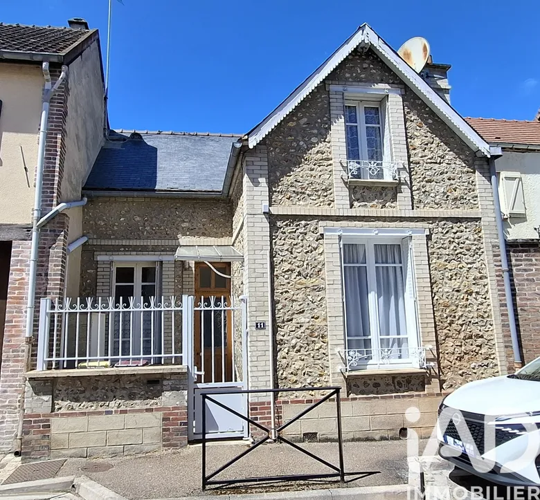 Maison 6 pièces 96 m² · à Villeneuve-sur-Yonne · 96 m² · 132 000 €