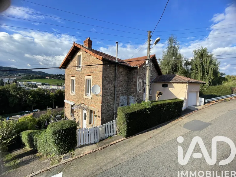 Maison 11 pièces 134 m² · à Cours · 134 m² · 134 000 €