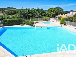 Apartment in Cogolin (83310)