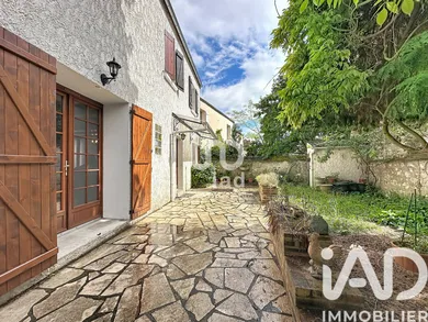 House in Champagne-sur-Seine (77430)