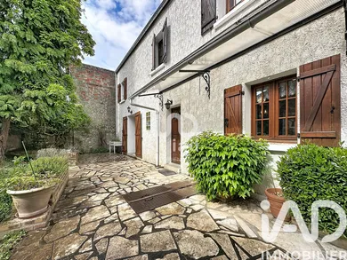 House in Champagne-sur-Seine (77430)