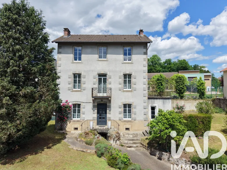 Maison 6 pièces 153 m² · à Saint-Priest-Taurion · 153 m² · 189 000 €