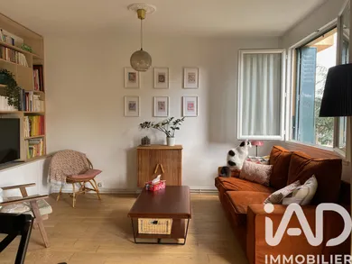 Apartment in Bordeaux (33200)