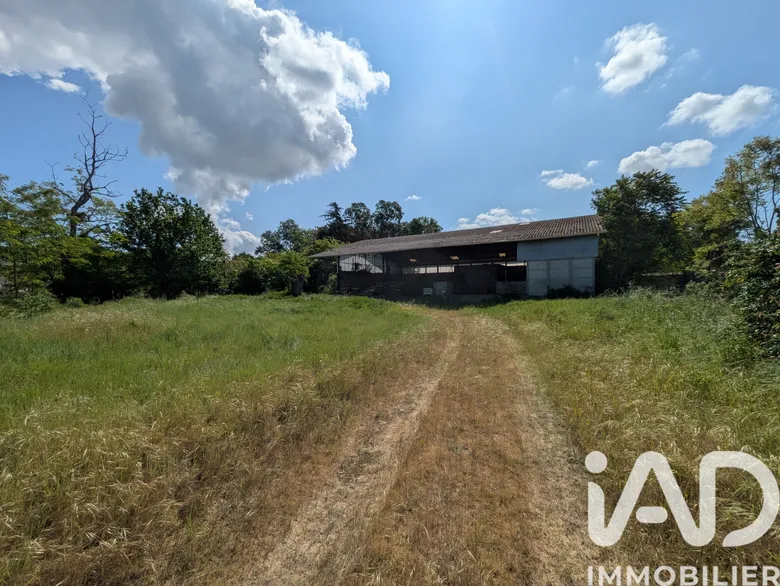 Maison 3 pièces 500 m² · à Savigny-en-Véron · 500 m² · 69 000 €