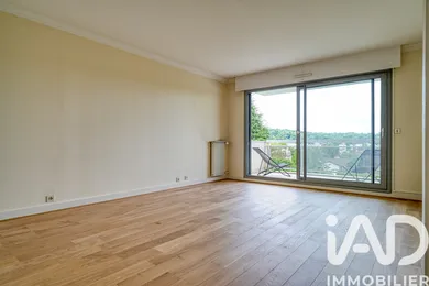 Apartment in Ville-d'Avray (92410)