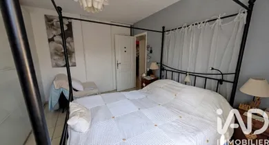 Apartment in L'Isle-sur-la-Sorgue (84800)