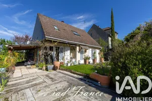 House in Maule (78580)