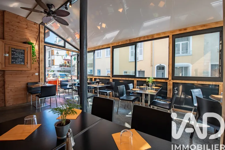 Restaurant à Le Bourg-d'Oisans (38520) · 123 m² · 390 000 €
