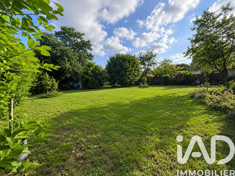 Terrain 737 m² · à Cadaujac · 180 000 €