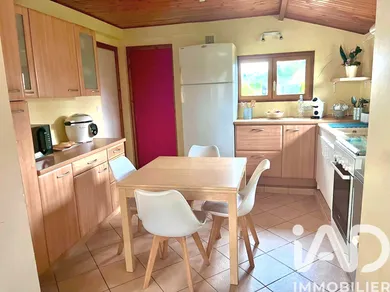 Traditional house in Fry (76780)