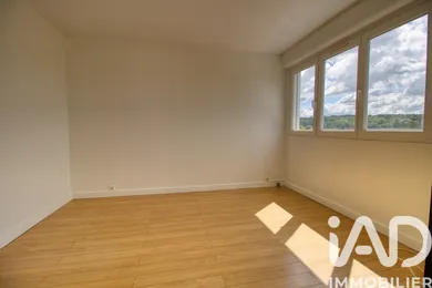 Apartment in Aubergenville (78410)