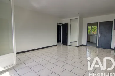Apartment in Aubergenville (78410)