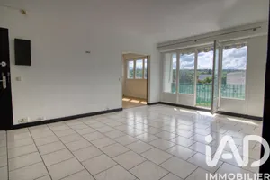 Apartment in Aubergenville (78410)