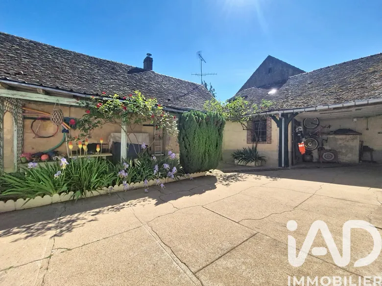 Maison 6 pièces 125 m² · à Sainte-Geneviève-des-Bois · 125 m² · 96 000 €