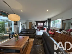 Architectural house in Vendays-Montalivet (33930)
