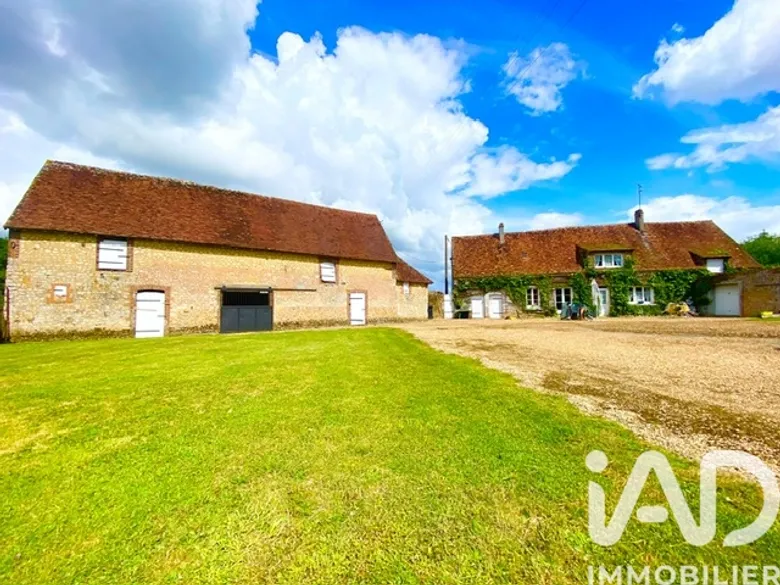 Maison 4 pièces 132 m² · à Saint-Victor-de-Buthon · 132 m² · 215 000 €