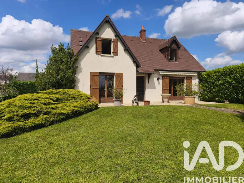 Maison 5 pièces 130 m² · à Monnaie · 130 m² · 359 000 €