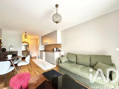 Apartment in Asnières-sur-Seine (92600)