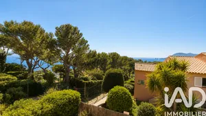 Apartment in Saint-Mandrier-sur-Mer (83430)