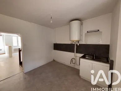 Townhouse in Fontenay-le-Comte (85200)
