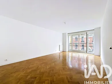 Apartment in Clichy (92110)