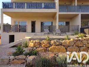 Apartment in Bandol (83150)