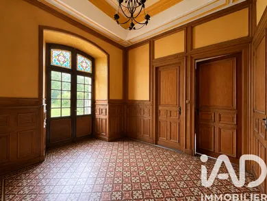 Mansion in Yvré-le-Pôlin (72330)
