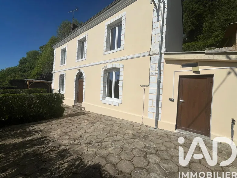 Maison 5 pièces 145 m² · à Montfort-sur-Risle · 145 m² · 229 000 €