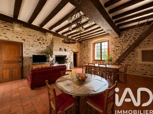 Mansion in Yvré-le-Pôlin (72330)
