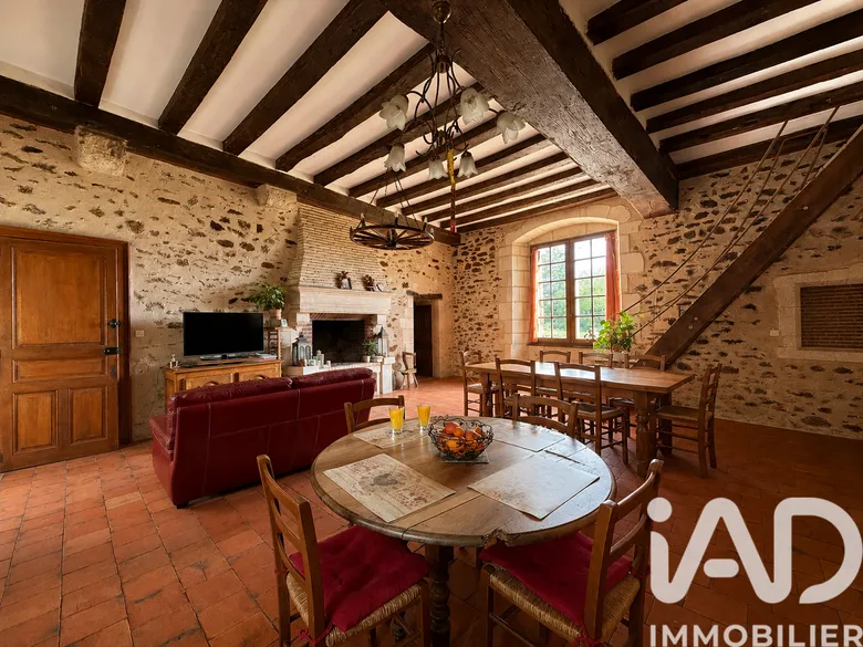 Maison 10 pièces 185 m² · à Yvré-le-Pôlin · 185 m² · 298 000 €