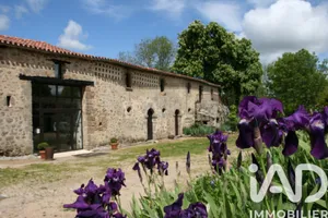 Domaine à Rives de l'Yon (85310)