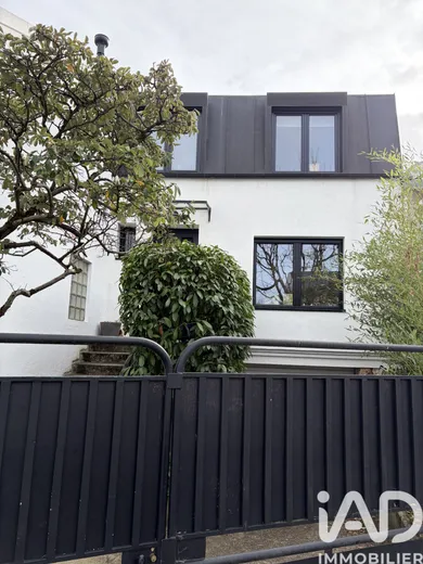 House in Suresnes (92150)
