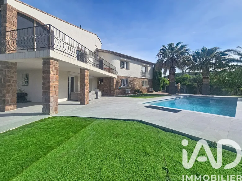 Maison 7 pièces 192 m² · à Roquebrune-sur-Argens · 192 m² · 990 000 €