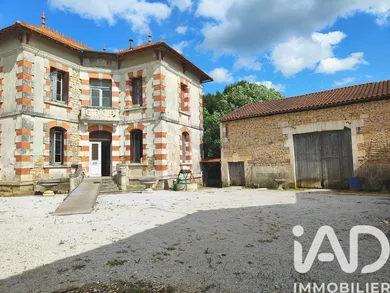 Maison à Agris (16110)