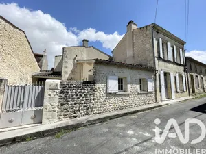 Maison de village à Saint-Christoly-Médoc (33340)