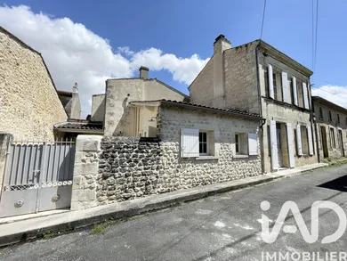 Maison de village à Saint-Christoly-Médoc (33340)