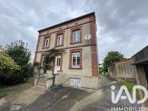 Village house in Crézancy (02650)